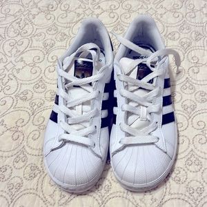 Kid’s adidas Superstar